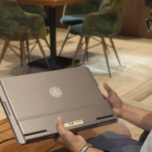 Foldable quad screen monitor extender back view with sturdy build