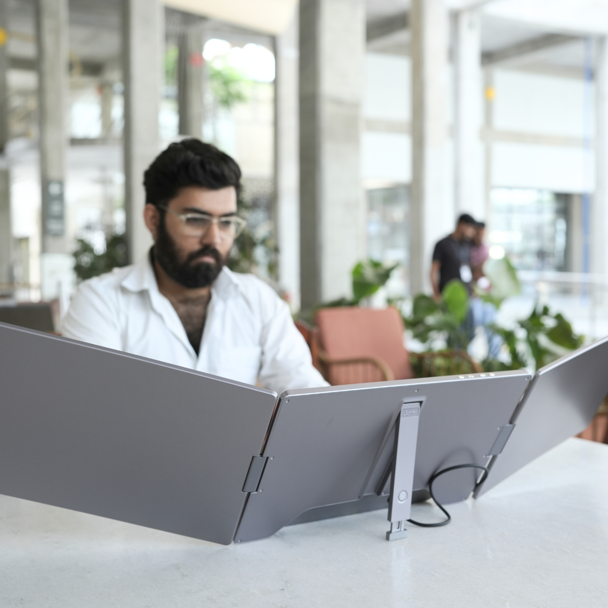 RIITEK Portable Tri-Screen Monitor Extender